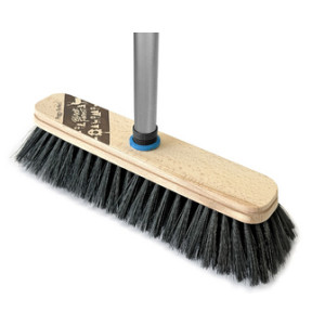 Peggy Perfect bezem met metalen steel en kunsthaar