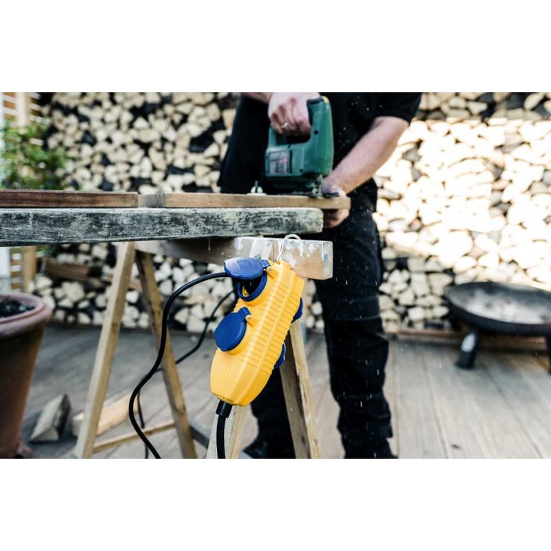 Brennenstuhl beschermde verdeelkabel IP54, 4-voudig, 5 meter