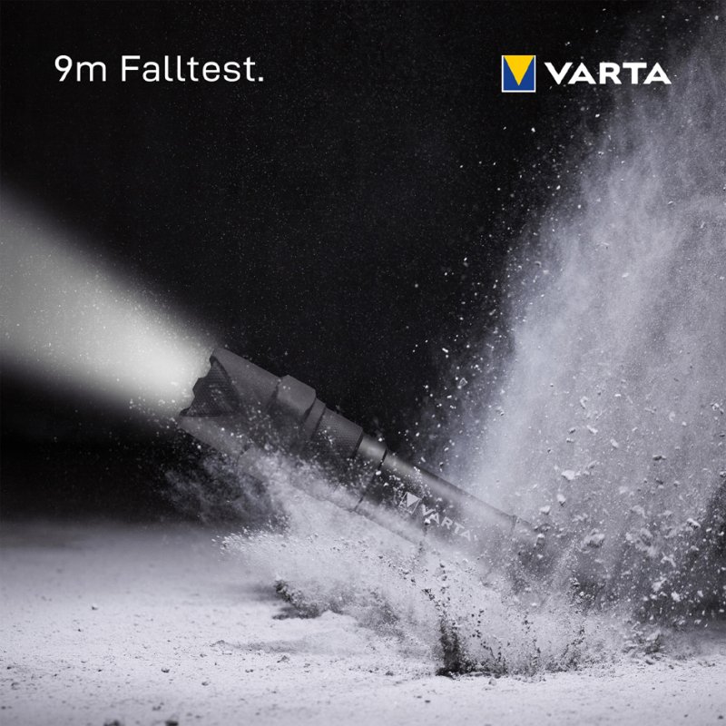 VARTA zaklamp Indestructible F30 Pro met 6x AA batterijen