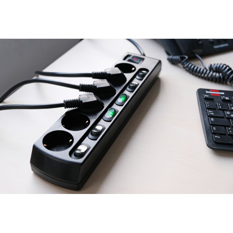 Brennenstuhl stekkerdoos 6-voudig individueel schakelbaar, zwart